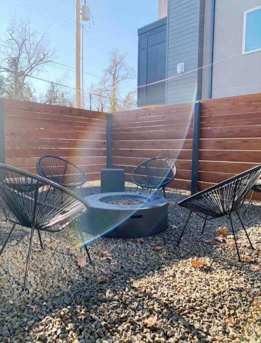 Mid Century Modern Boise-River Bungalow W/ Hot Tub Bagian luar foto