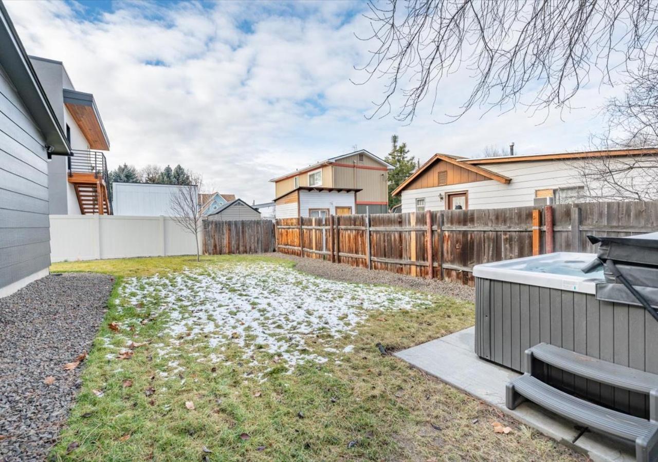 Mid Century Modern Boise-River Bungalow W/ Hot Tub Bagian luar foto