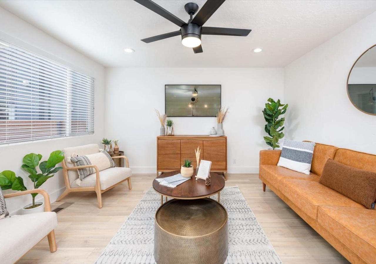 Mid Century Modern Boise-River Bungalow W/ Hot Tub Bagian luar foto